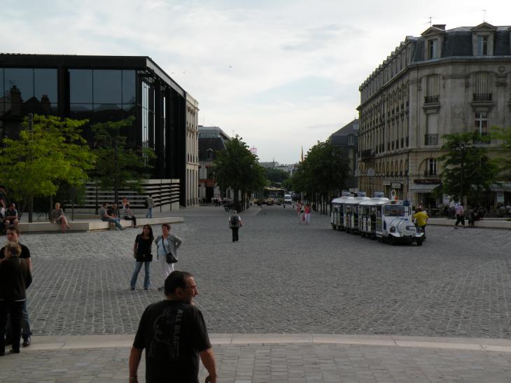  la place Luçon